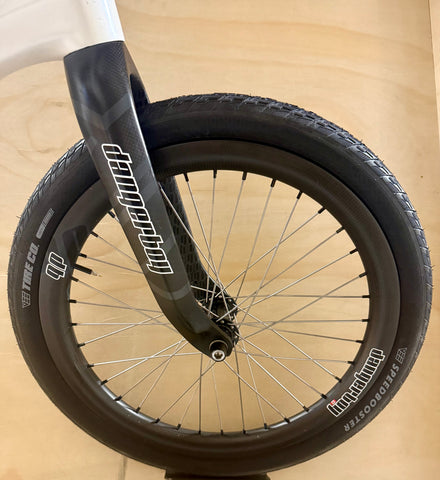 Meybo HSX Carbon – Custom Build (Pro 21) Pearl White