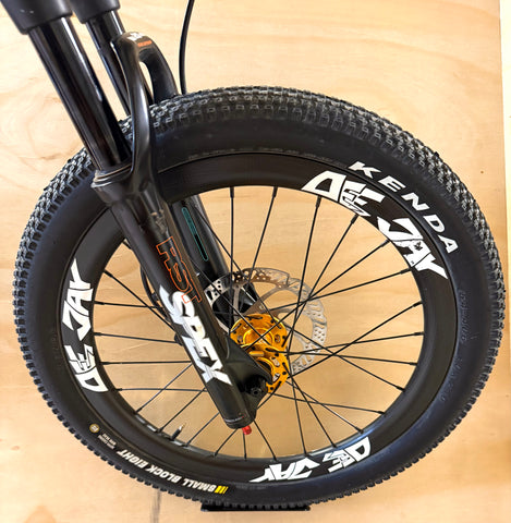 Deejay 20" Dirt jumper (Carbon Wheels)