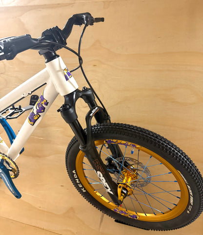 Deejay 20" Dirt jumper (Carbon Wheels)