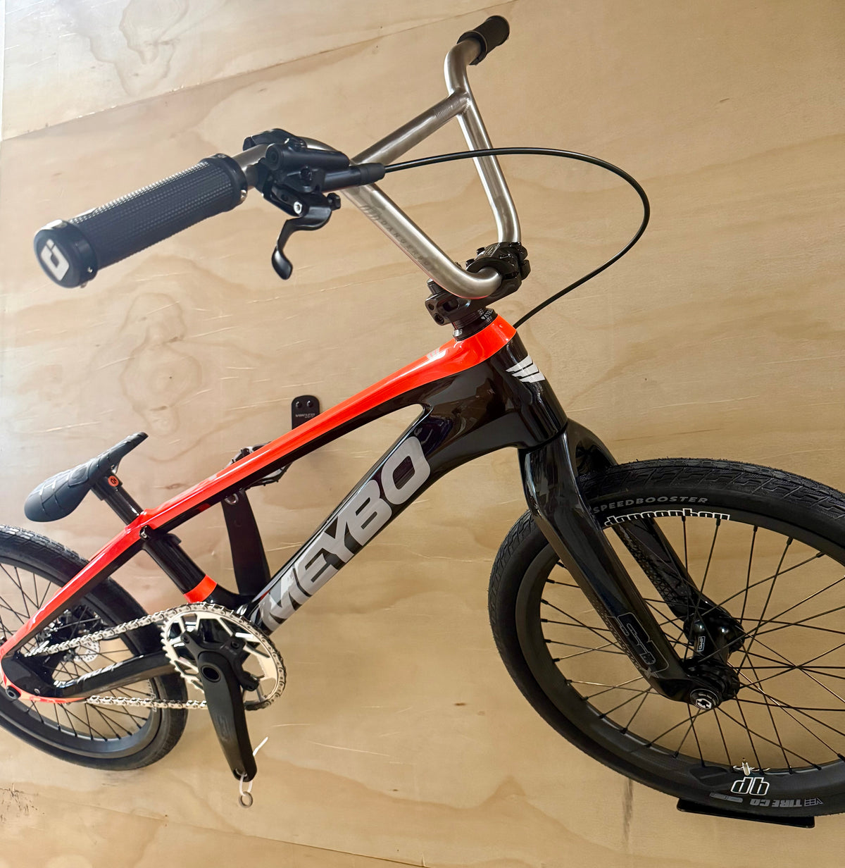 Meybo HSX Carbon – (Pro 21.5) Orange / Black - Exclusive Color