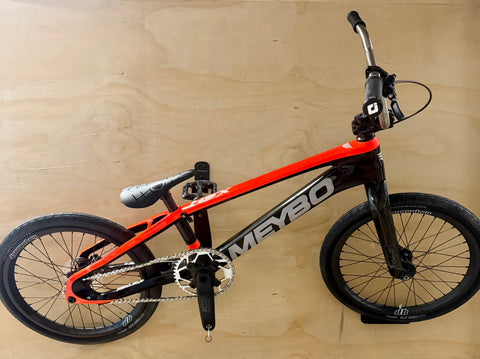 Meybo HSX Carbon – (Pro 21.5) Orange / Black - Exclusive Color