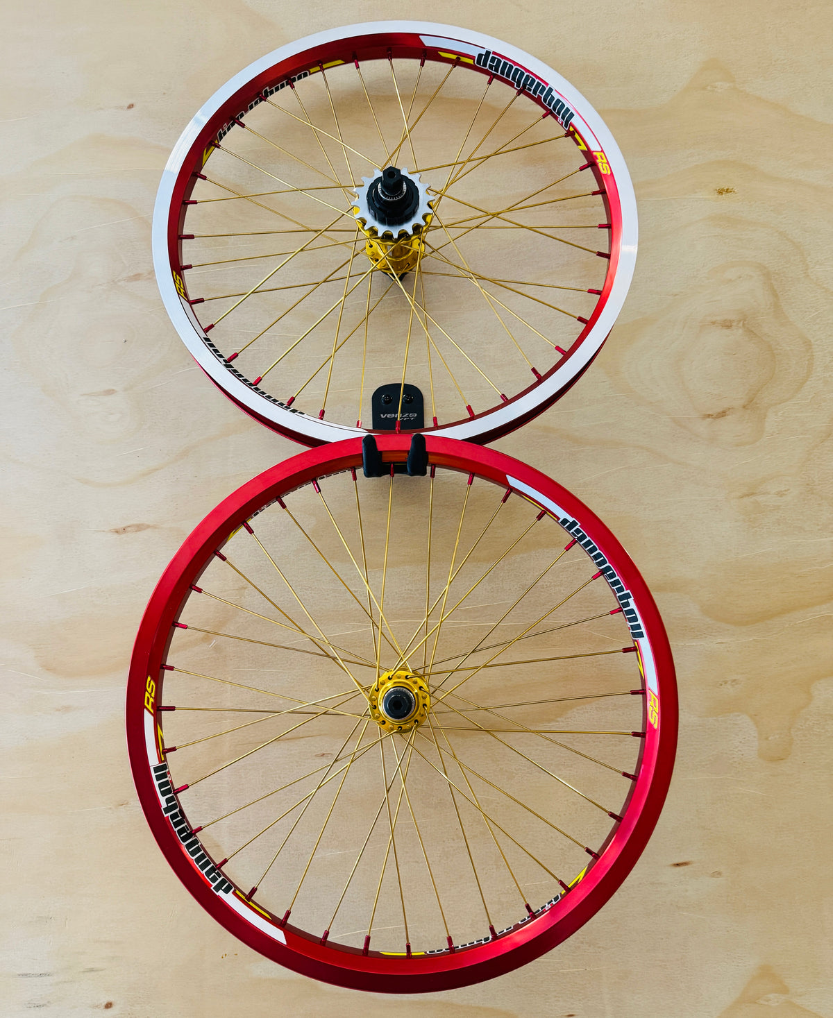 Dangerboy Alloy Pro Wheelset Red/Gold (disc compatible)