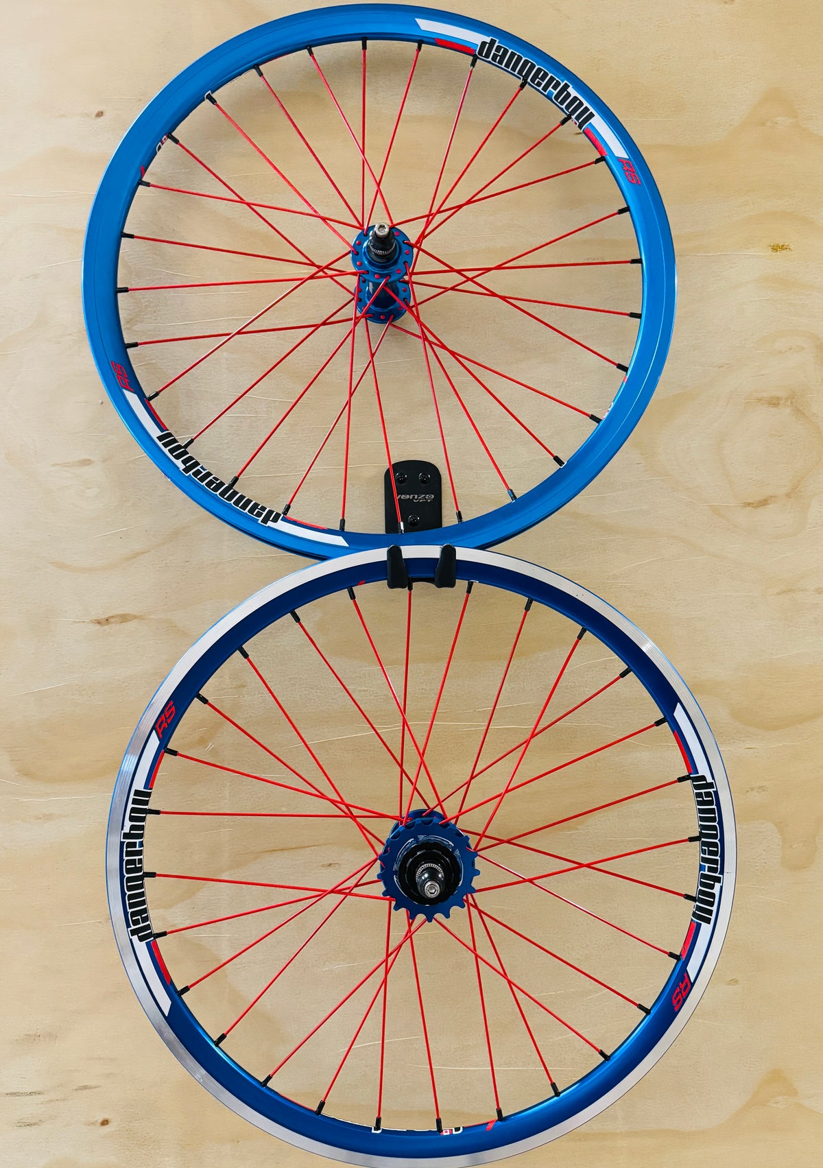 Dangerboy Alloy Expert Wheelset Blue/Red (disc compatible)